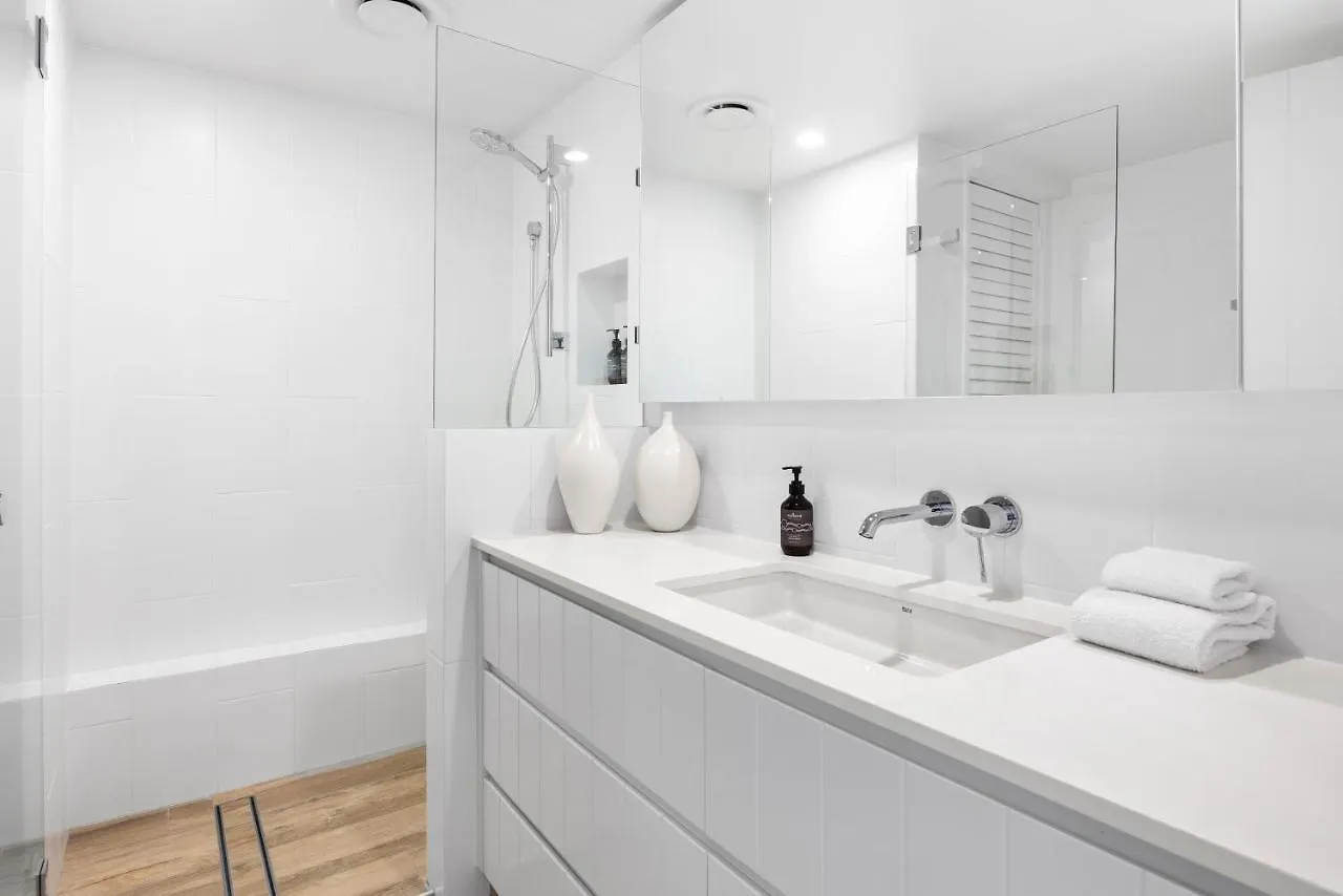 Commodore Apartment 5, Noosa Heads 0*,